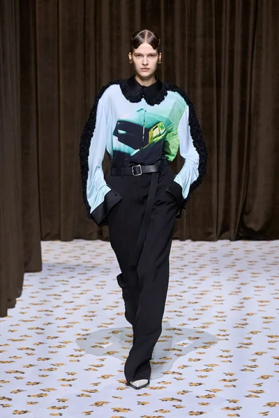 Look 56